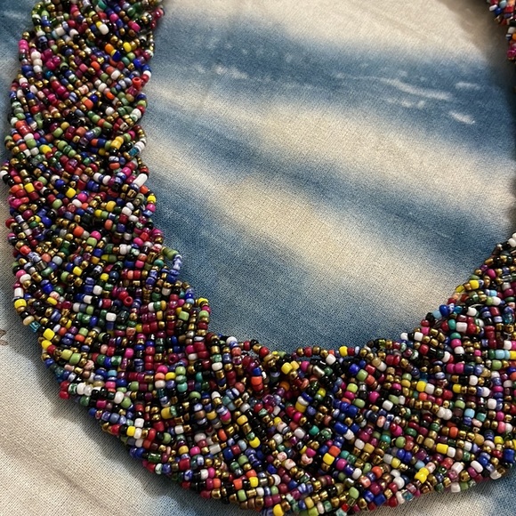 A statement multicolour choker - Picture 3 of 3
